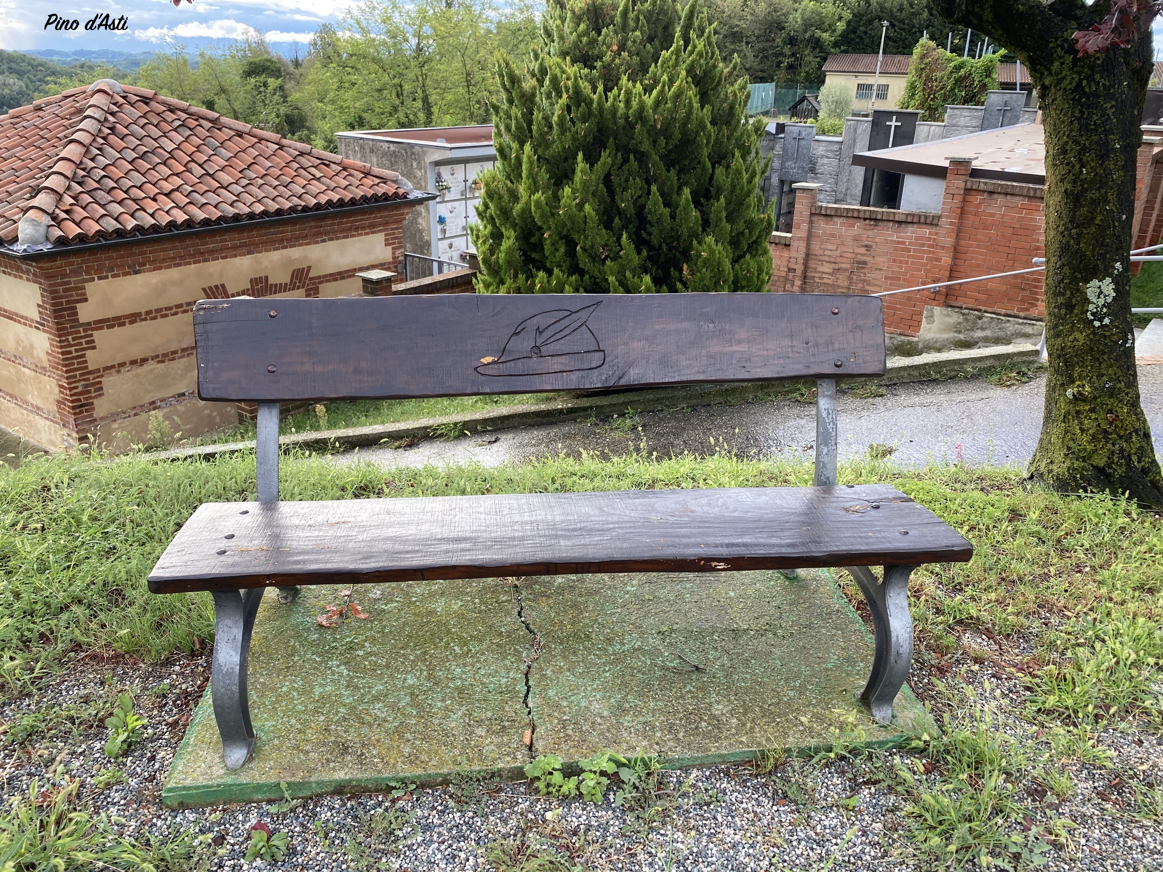 h4 Pino d'Asti - Panchina.jpg